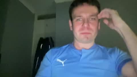 Snapshot of gotitgoin_ chatting on April 26, 2026, 11:35 pm GotItGoin online show from April 26, 2026, 11:35 pm