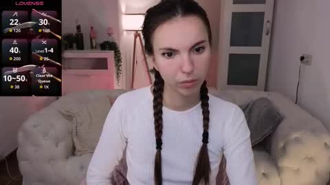 grace_autumn_mood online show from October 17, 2025, 6:16 am