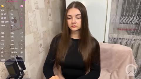 Snapshot of gracebrownnn chatting on June 3, 2026, 9:42 pm Grace Brown online show from June 3, 2026, 9:42 pm