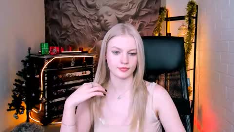 Grace Glamour online show from December 13, 2025, 7:53 pm