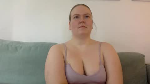 Snapshot of graceloves69 chatting on May 17, 2026, 10:22 am Grace Loves online show from May 17, 2026, 10:22 am