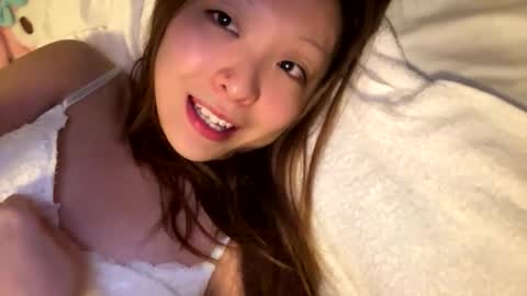 Snapshot of gracemeow chatting on May 17, 2026, 9:06 am gracemeow online show from May 17, 2026, 9:06 am