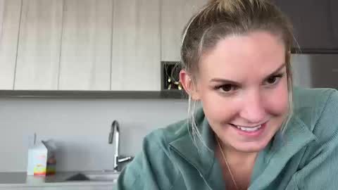 Gracie Mae online show from September 13, 2025, 4:40 pm