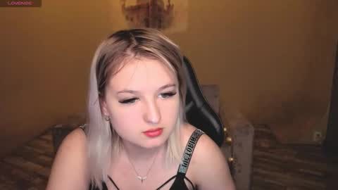 Snapshot of grase_neon chatting on February 12, 2026, 8:42 am grase_neon online show from February 12, 2026, 8:42 am