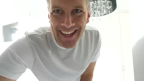 Snapshot of grattitude chatting on May 15, 2026, 11:23 pm grattitude online show from May 15, 2026, 11:23 pm