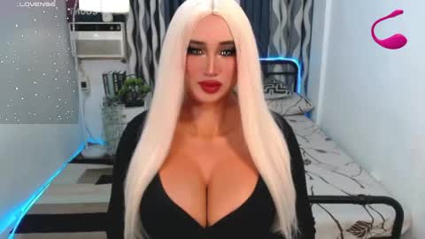 PAULATHEONE online show from April 20, 2026, 8:17 am