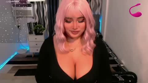 PAULATHEONE online show from April 24, 2026, 9:39 pm