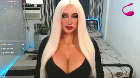 PAULATHEONE online show from April 28, 2026, 10:48 pm