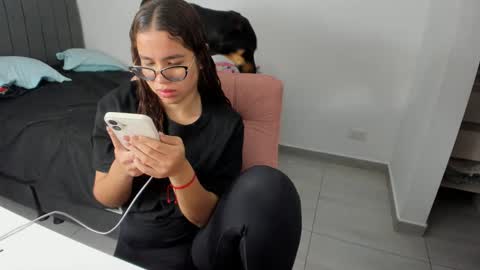 GreciaRuiz online show from October 1, 2025, 11:22 pm