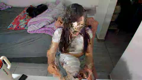 GreciaRuiz online show from April 21, 2026, 3:02 am