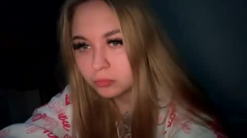 Lina 3 online show from February 4, 2025, 9:41 pm