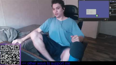 Snapshot of greendynomite_04 chatting on June 4, 2026, 12:27 am greendynomite_04 online show from June 4, 2026, 12:27 am