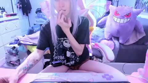 GreenEyedLovexo online show from February 7, 2025, 11:24 pm