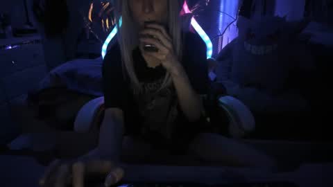 GreenEyedLovexo online show from February 12, 2025, 5:47 am