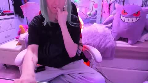 GreenEyedLovexo online show from November 28, 2025, 2:42 pm