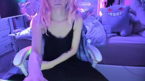 GreenEyedLovexo online show from March 13, 2026, 12:01 pm