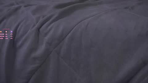 Kelly online show from December 3, 2025, 1:53 pm