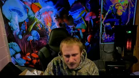 Greenlungs8195 online show from December 13, 2024, 6:42 am