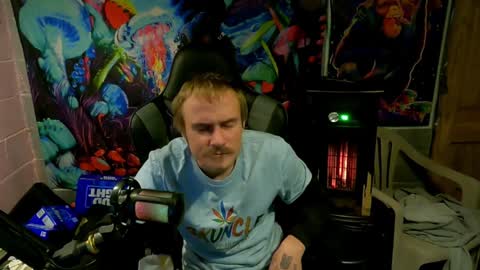 Greenlungs8195 online show from December 29, 2024, 6:35 am