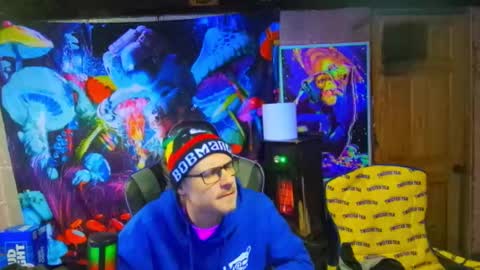 Greenlungs8195 online show from February 11, 2025, 7:12 am