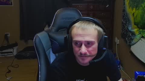 Greenlungs8195 online show from November 20, 2025, 5:12 pm