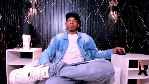 GregorySforza online show from October 28, 2025, 12:19 pm