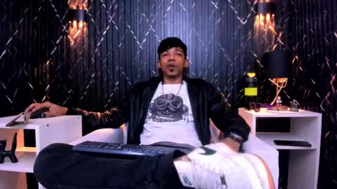 GregorySforza online show from November 1, 2025, 12:18 pm