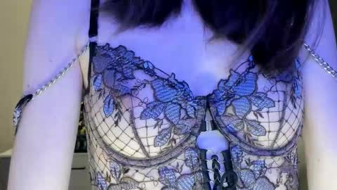 Greta online show from December 19, 2025, 10:17 pm