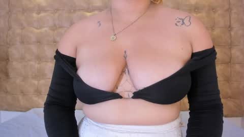 Snapshot of grettarouse chatting on April 25, 2026, 7:00 pm GRETA online show from April 25, 2026, 7:00 pm