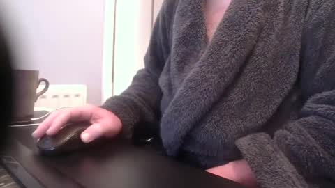 greyfox_6000 online show from February 25, 2025, 6:03 am