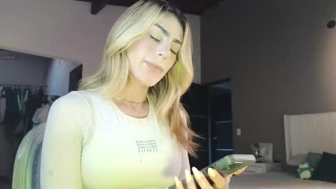 Greyslopez online show from March 10, 2025, 9:29 pm