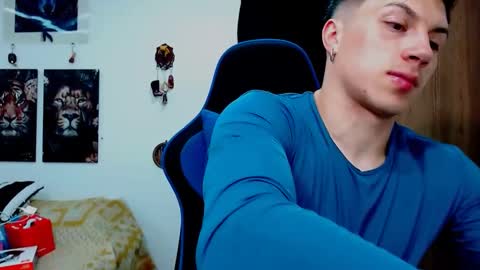 griego01 online show from December 2, 2024, 2:31 am