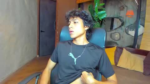 griffindaxz18 online show from December 3, 2025, 10:41 pm