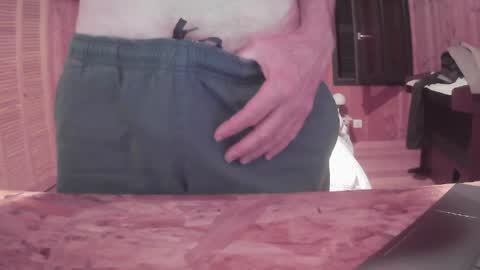 Snapshot of grimbergen123 chatting on May 25, 2026, 8:26 pm Grim online show from May 25, 2026, 8:26 pm