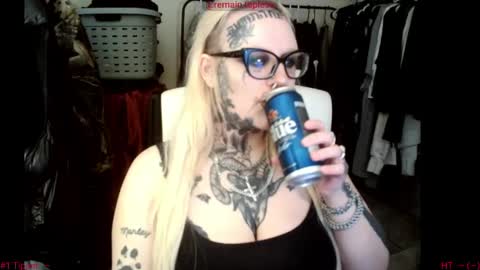 Snapshot of grindhouseho chatting on April 19, 2026, 3:39 am Grindhouse online show from April 19, 2026, 3:39 am