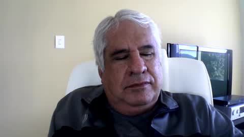 Snapshot of grisa01 chatting on June 5, 2026, 12:44 pm grisa01 online show from June 5, 2026, 12:44 pm