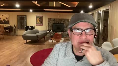 groovycouvie online show from February 1, 2025, 3:52 am