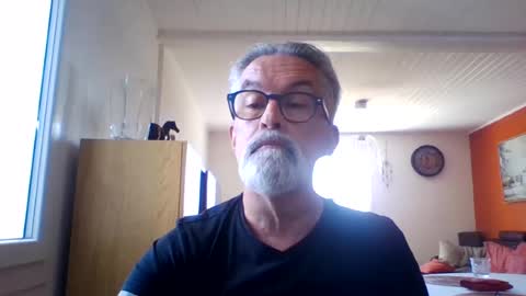Snapshot of grybear60 chatting on June 6, 2026, 9:36 am Grybear online show from June 6, 2026, 9:36 am