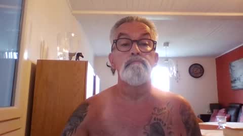 Snapshot of grybear60 chatting on July 13, 2026, 6:05 am Grybear online show from July 13, 2026, 6:05 am