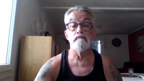 Snapshot of grybear60 chatting on July 16, 2026, 7:58 am Grybear online show from July 16, 2026, 7:58 am