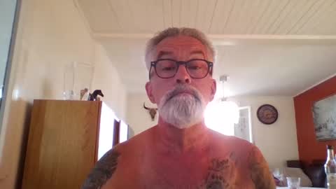 Snapshot of grybear60 chatting on July 28, 2026, 5:14 am Grybear online show from July 28, 2026, 5:14 am