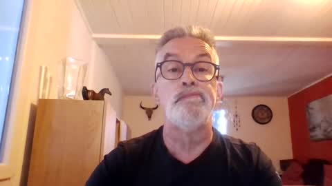 Snapshot of grybear60 chatting on August 2, 2026, 9:08 am Grybear online show from August 2, 2026, 9:08 am
