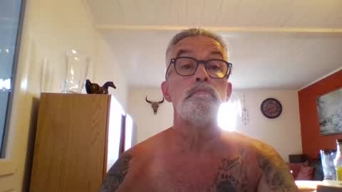 Snapshot of grybear60 chatting on August 3, 2026, 6:12 am Grybear online show from August 3, 2026, 6:12 am