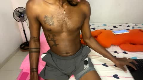 Snapshot of guapoj chatting on February 25, 2025, 2:44 pm guapoj online show from February 25, 2025, 2:44 pm