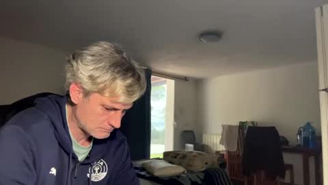 Snapshot of guardiannif_ chatting on February 20, 2025, 7:12 am guardiannif_ online show from February 20, 2025, 7:12 am