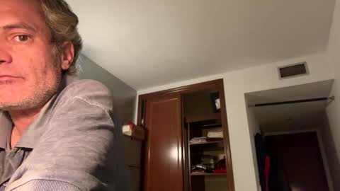 Snapshot of guardiannif_ chatting on February 21, 2025, 9:54 pm guardiannif_ online show from February 21, 2025, 9:54 pm