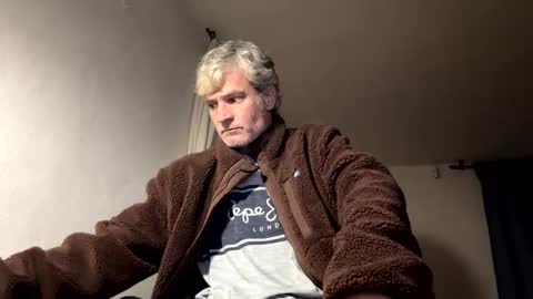 Snapshot of guardiannif_ chatting on February 22, 2025, 6:41 pm guardiannif_ online show from February 22, 2025, 6:41 pm