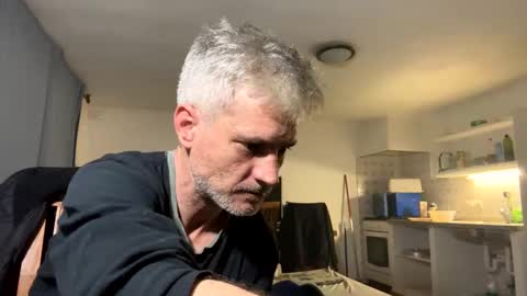 Snapshot of guardiannif_ chatting on March 2, 2025, 12:42 am guardiannif_ online show from March 2, 2025, 12:42 am