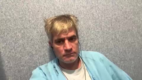 Snapshot of guardiannif_ chatting on September 21, 2025, 11:45 am guardiannif_ online show from September 21, 2025, 11:45 am