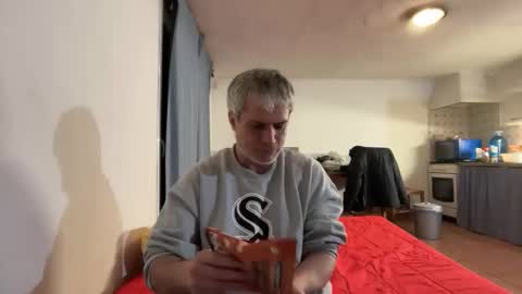 Snapshot of guardiannif_ chatting on January 13, 2026, 9:09 pm guardiannif_ online show from January 13, 2026, 9:09 pm